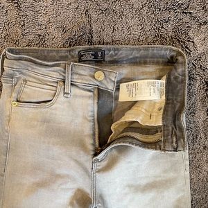 Abercrombie & Fitch High-Rise Jeans - 25/0r